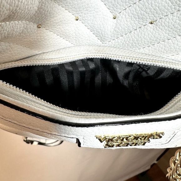 Victoria’s Secret V-Quilt White Small Backpack Double Straps Pockets Zippers - Picture 6 of 10